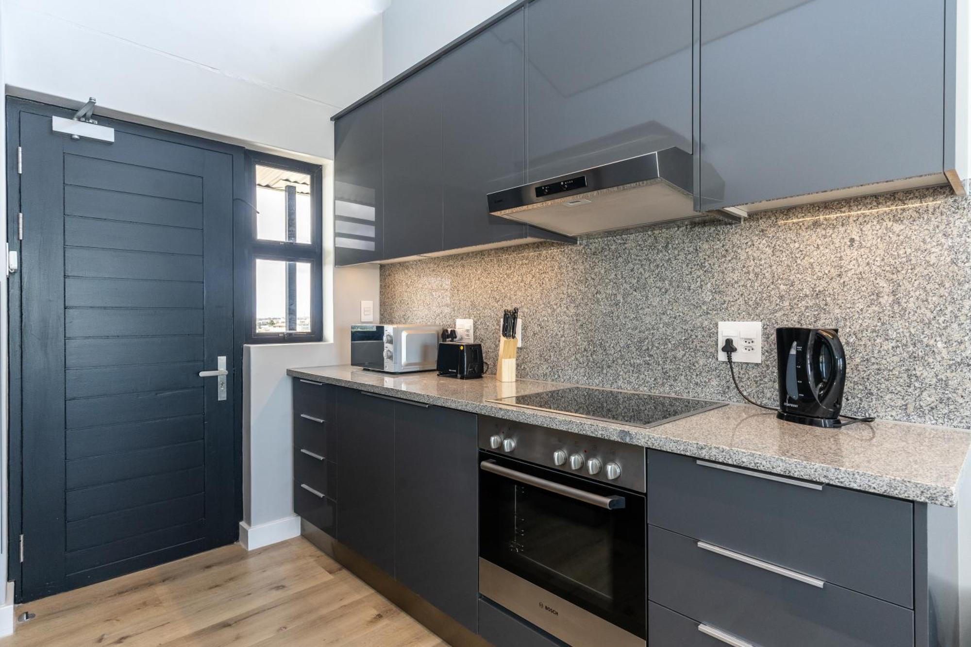 607 Burmeister Apartment