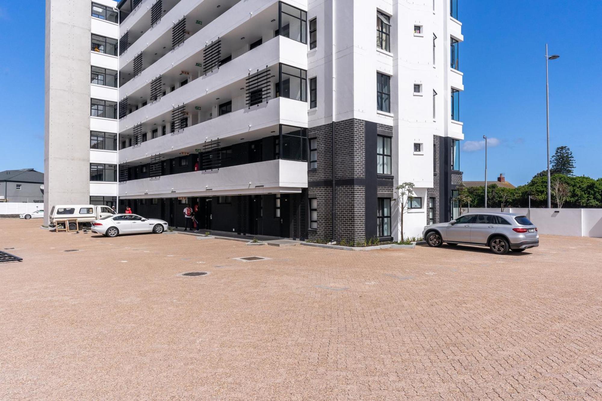 Burmeister 607 - Floor Corner 2 Bedroom With Sea And Lagoon Views - Onsite Parking * Cape Town